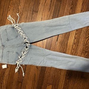 Akira Peek-a-booty skinny jeans